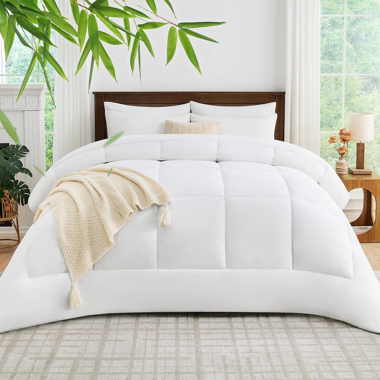 LINENOVA Bamboo Quilt Single Size - 800GSM Extra Warm Winter Doona with Plush Filling, Hypoallergenic and Anti-Bacterial Duvet for Cold Nights, Machine Washable (140x210cm)