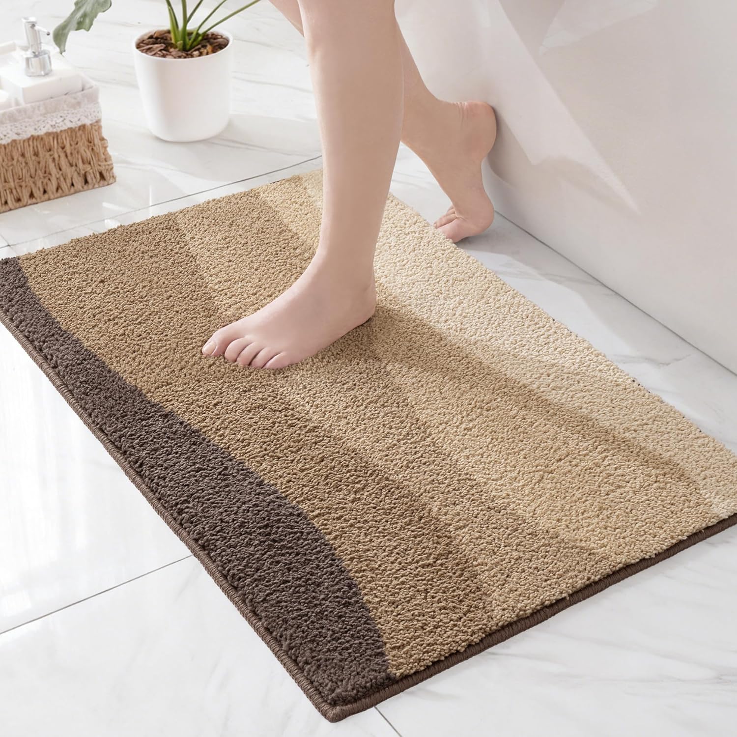 Exclusivo Mezcla Microfiber Bath Mat 50x80 CM, Extra Soft Non-Slip Super Absorbent Bathroom Mats, Machine Washable Quick Dry Bath Rugs for Bathroom Floor, Shower, Home Decor, Waved Camel