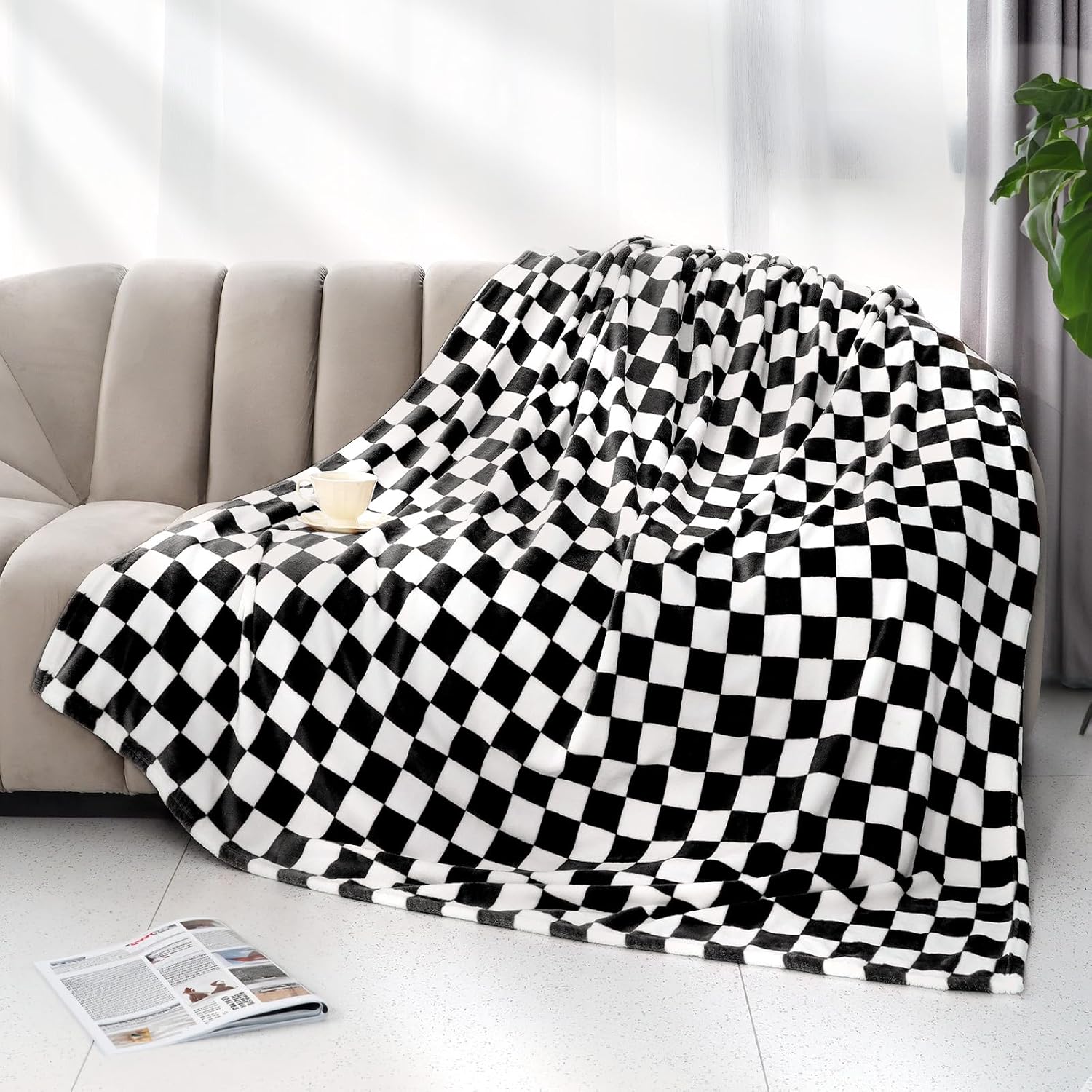 Black Checkered Blanket Soft Fuzzy Throw Blanket Black Fleece Blankets Checkerboard Gifts Decor for Girls Women