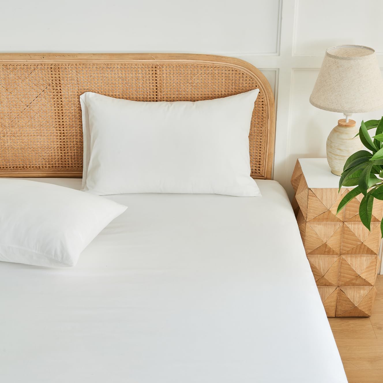 LINENOVA Premium 100% Cotton Fitted Sheet Set - 3 Piece for King Single Bed Set, 1 Fitted Sheet & 2 Pillowcases, Luxury Softness, Elasticized 40cm Deep Pocket - White