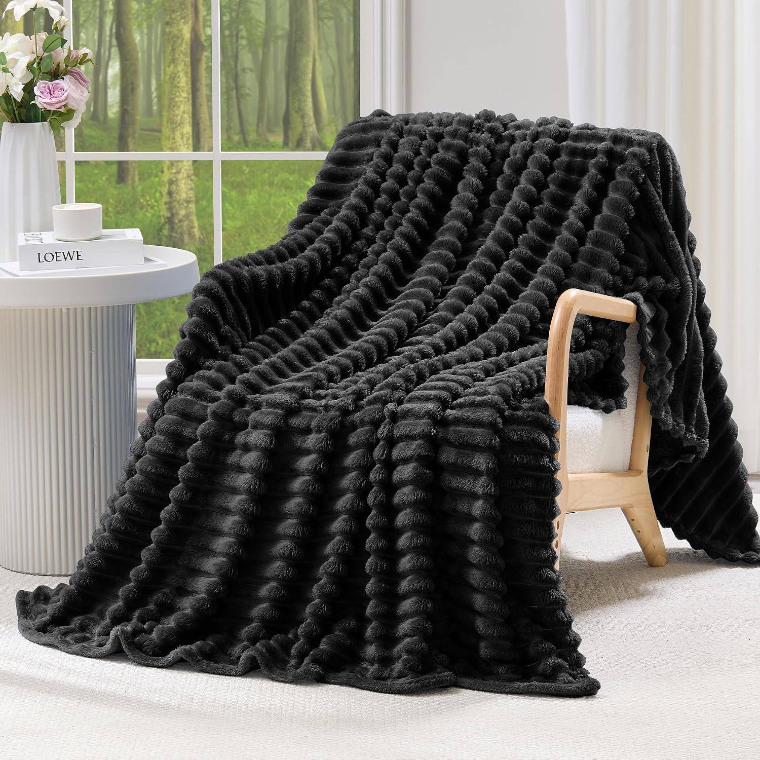 LINENOVA Soft Flannel Fleece Throw Blanket Single 152x203cm Plush Fluffy | Decorative Ribbed Design, Home Décor Accent, Lightweight Warmth, Machine Washable, Low Shedding, for Couch & Bed